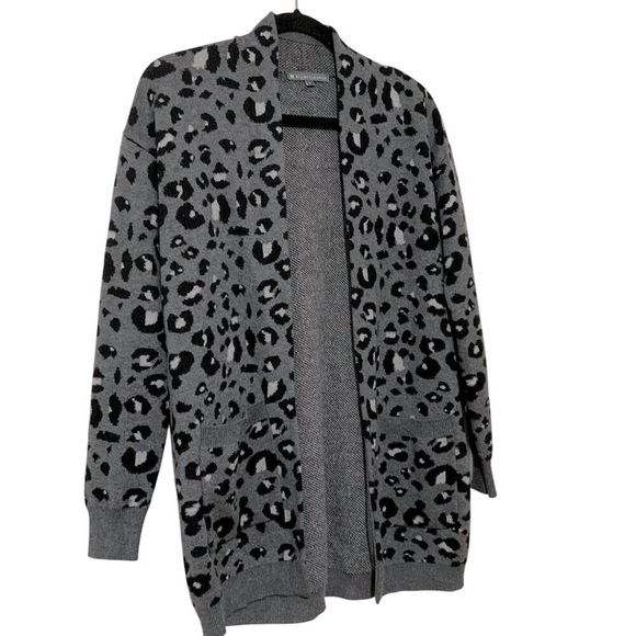 Elliot Lauren Animal Print Slouchy Gray/ Black Cardigan Sz Small - Picture 4 of 9